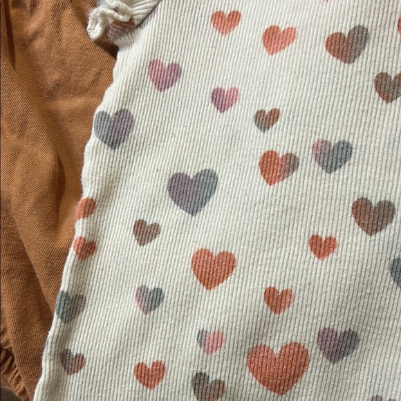 24month-2T Bundle including a Vineyard Vine Dress. 21 items. Harley Davidson - Picture 15 of 16